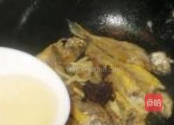 芝麻酱烧小黄鱼的做法图解7