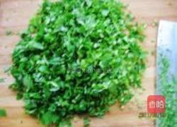 小芹菜鲜肉烧麦的做法图解3