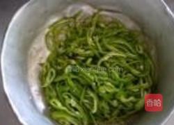 素炒豆腐皮的做法图解2
