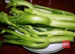 芥菜炒酿猪皮的做法图解1