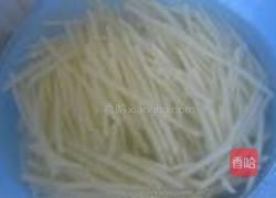 清炒土豆圆椒丝的做法图解2
