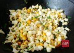 焦香鸡肉炒馒头的做法图解5