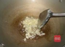 豌豆炒腊肠的做法图解3