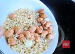 糙米花生豆浆的做法图解3