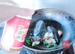鲶鱼头尾烧丝瓜的做法图解4