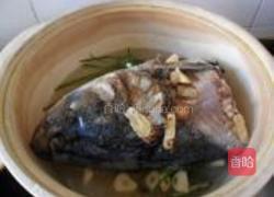 蟹味菇鱼头豆腐煲的做法图解9