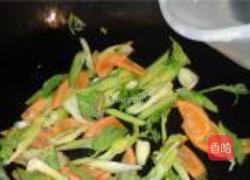 芹菜炒黑木耳的做法图解10