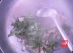 韭菜炒豆腐皮的做法图解4