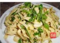 凉拌香椿豆腐皮的做法图解7