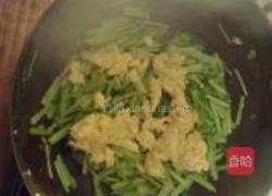 鸡蛋炒芹菜的做法图解6