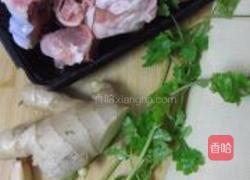 豆皮筒骨鲜汤的做法图解1