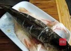 椒汁蒸鲈鱼的做法图解5
