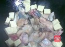 鱼头白菜汤的做法图解3