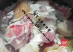 酸菜豌豆炖猪蹄的做法图解1