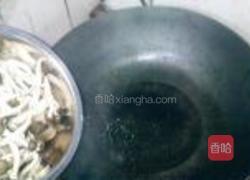 西兰花菇香鹌鹑蛋的做法图解5