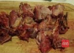 豆腐皮烧鸡块的做法图解1