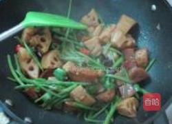 莲藕烧面筋的做法图解15
