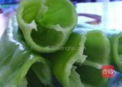 油煎肉青椒的做法图解2