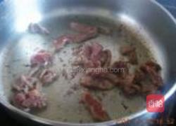 芹菜炒猪肉的做法图解1