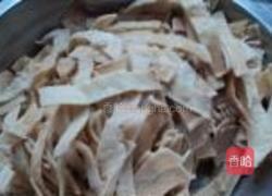 干豆腐皮炒辣椒的做法图解4