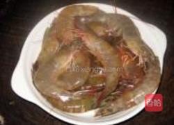 豉油王焗明虾的做法图解1