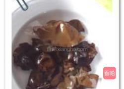 椒油炝芹菜的做法图解2