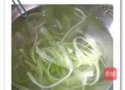 椒油炝芹菜的做法图解4