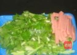 方腿肉炒芹菜的做法图解1
