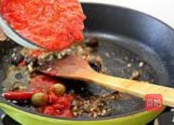 蒜香番茄鳀鱼面的做法图解7