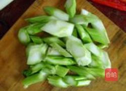 菜薹炒鸡肉的做法图解3