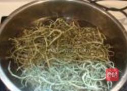 猪蹄烧干菜的做法图解2