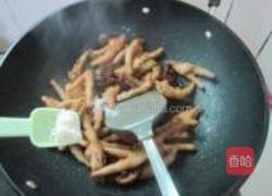 鹌鹑蛋烧鸡脚的做法图解9