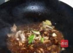 红烧鳕鱼炖木耳的做法图解11