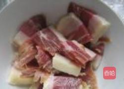 火腿蒸小黄鱼的做法图解1