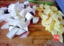 里脊土豆烧茄子的做法图解1