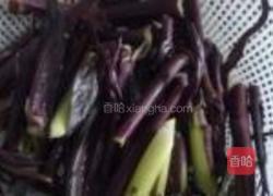 腊肉炒红菜苔的做法图解1
