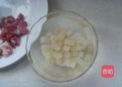毛豆炒肉丁咸菜的做法图解2