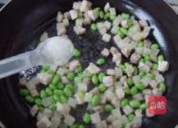 毛豆炒肉丁咸菜的做法图解6