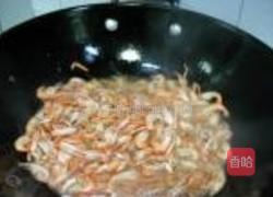油炸桃花虾的做法图解1