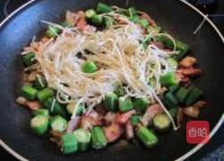 培根炒秋葵的做法图解6