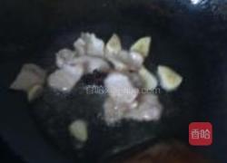 五花肉炖芸豆的做法图解3