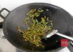青椒炒鸭肠的做法图解3
