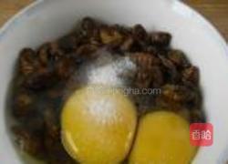 蚕蛹鸡蛋饼的做法图解2