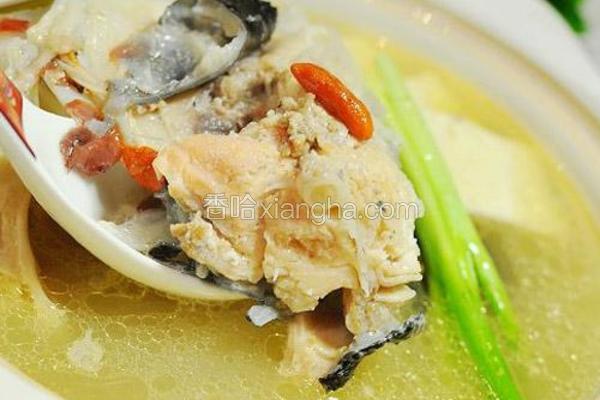 怎样做三文鱼头汤 NjAwX2MyXzQwMA