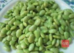 鲜黄豆炒腊肉的做法图解3