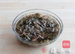 梅菜卤兔腿的做法图解1