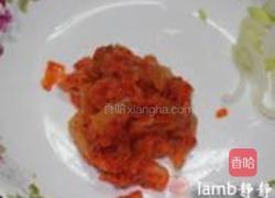 金枪鱼泡菜炒饭的做法图解2