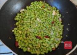 青豆炒核桃的做法图解5