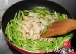 姜丝苦瓜炒鸡块的做法图解8