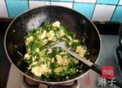 韭菜虾皮炒鸡蛋的做法图解6